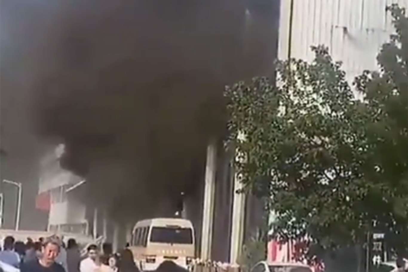 Death toll from warehouse fire rises to 15 in China